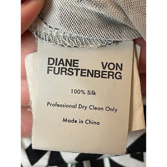 Diane Von Fransterburg 100% Silk Black White Geo Print 3/4 Sleeve Dress XS - Picture 6 of 6